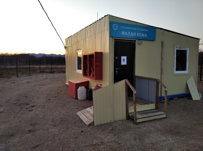 Вход в здание аэровокзала Malaya Kema2